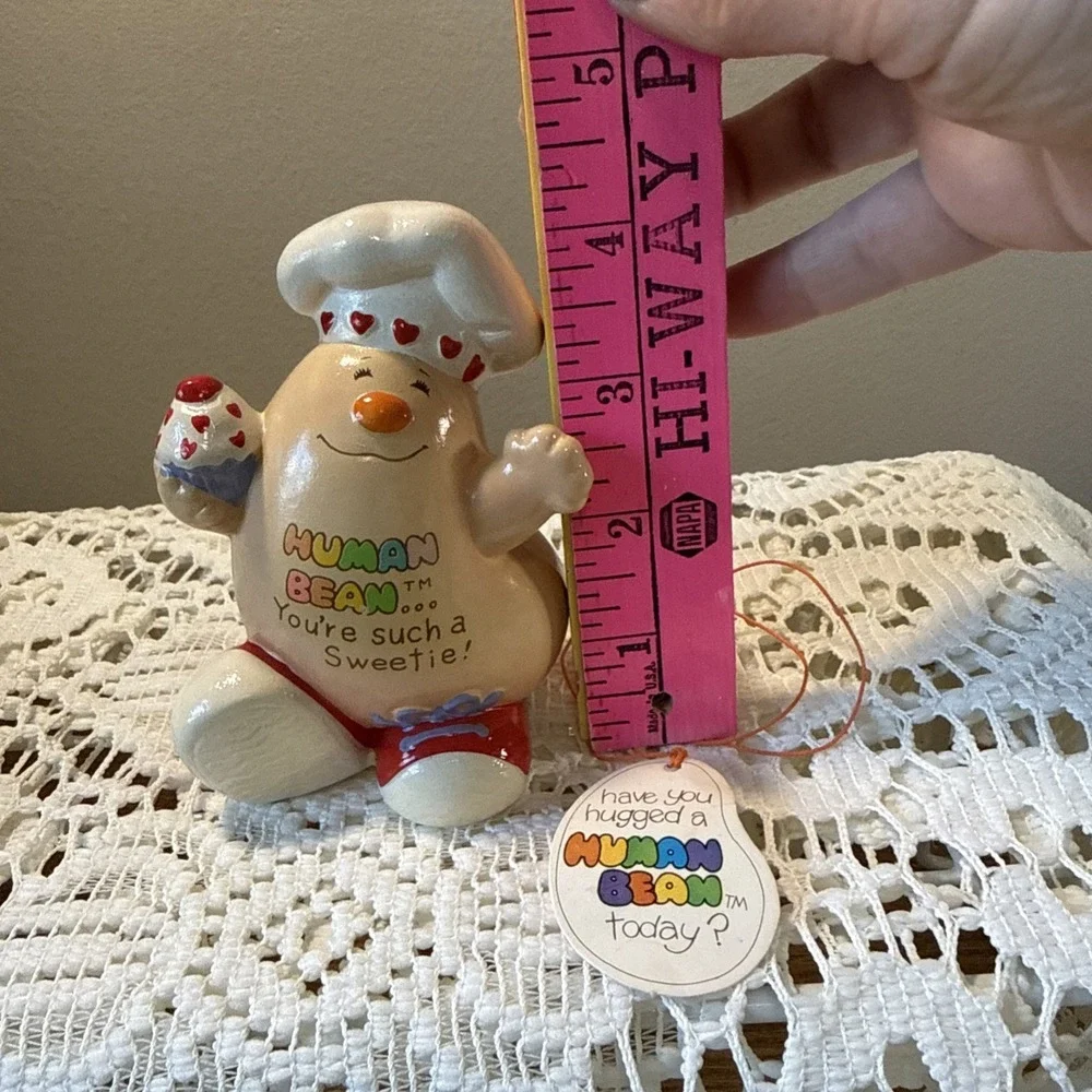 Vintage 1981 Enesco Human Bean Chef Holding A Cupcake